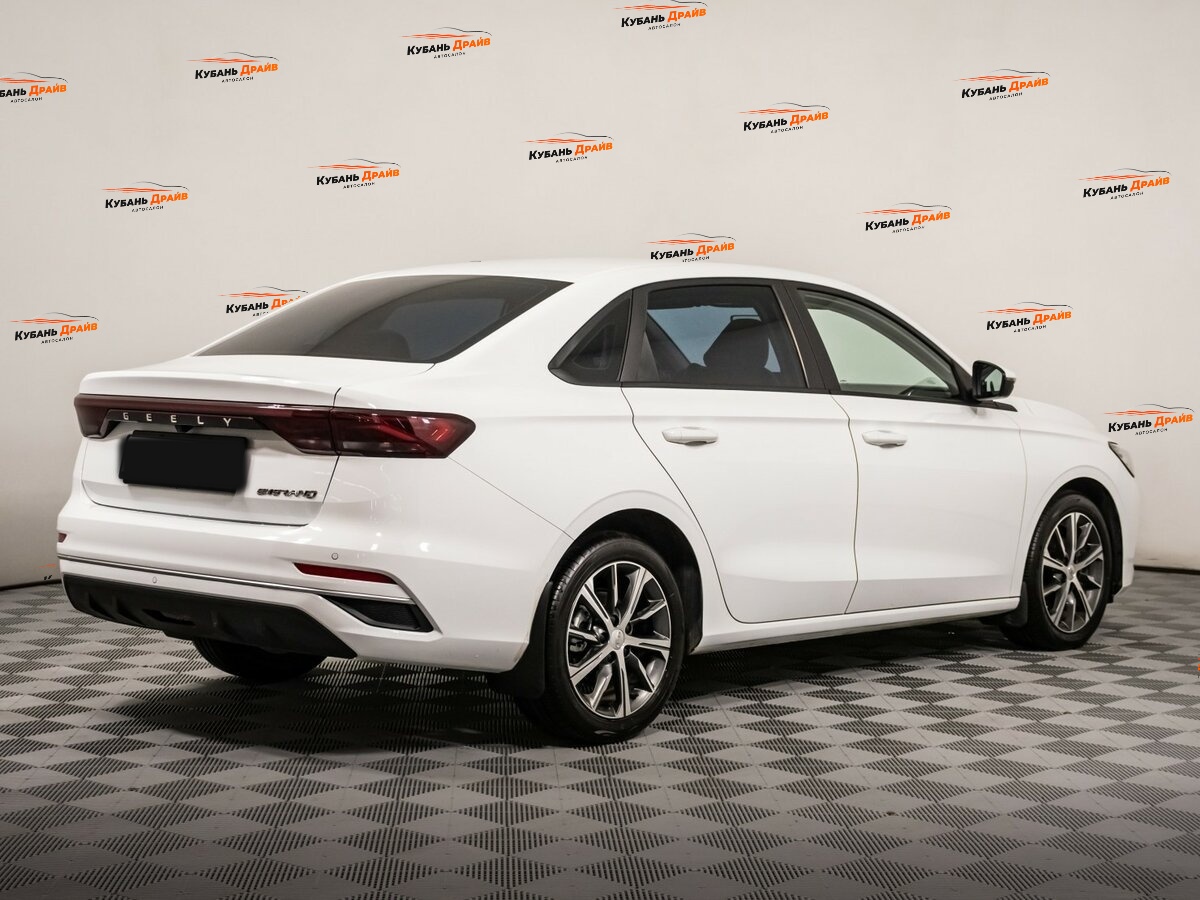 Geely Emgrand 2023 года с пробегом. Фото: #3