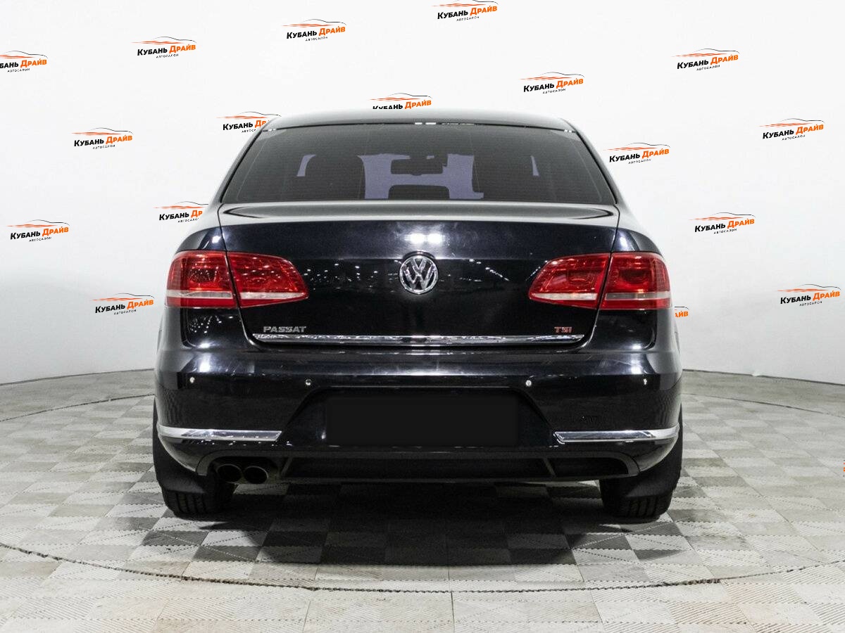 Volkswagen Passat 2012 года с пробегом. Фото: #4