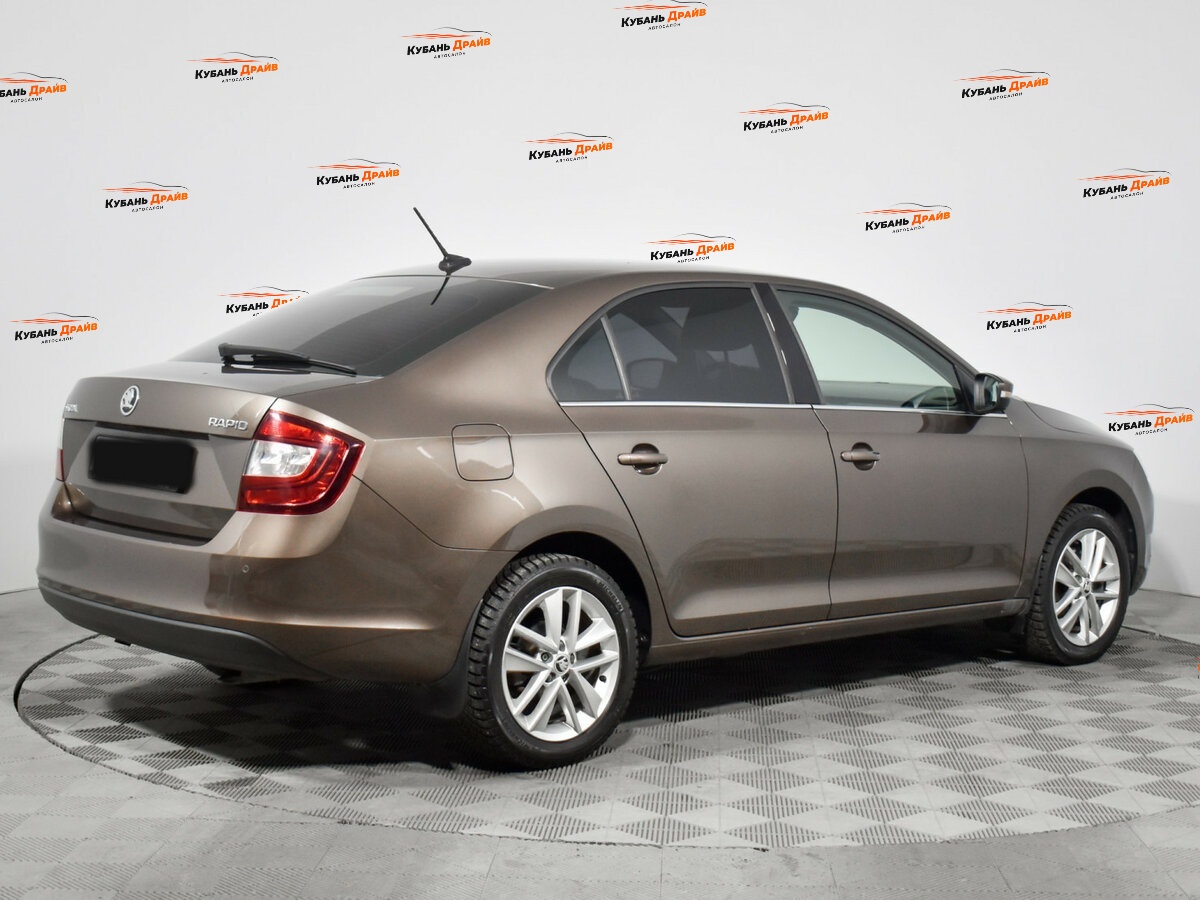 Skoda Rapid 2018 года с пробегом. Фото: #4