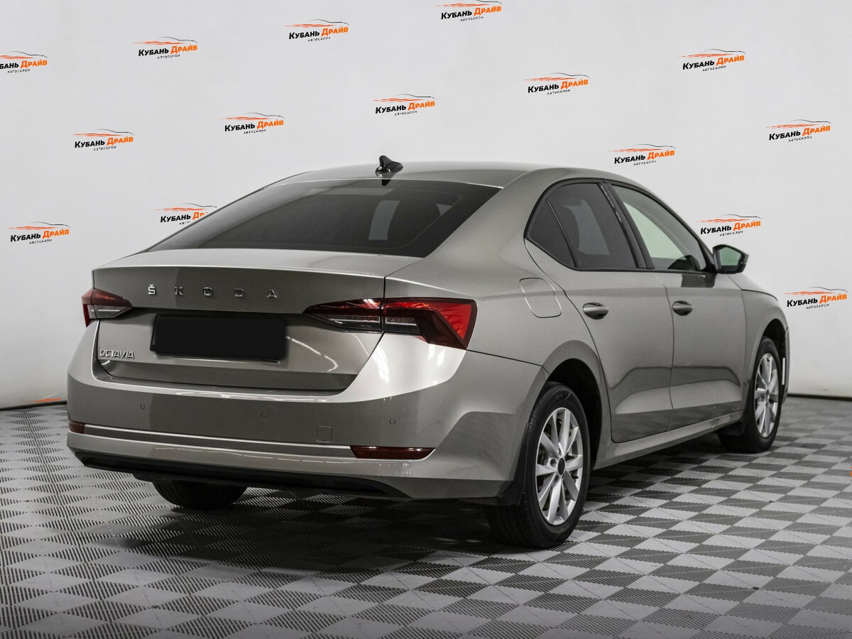 Skoda Octavia 2021 года с пробегом. Фото: #3