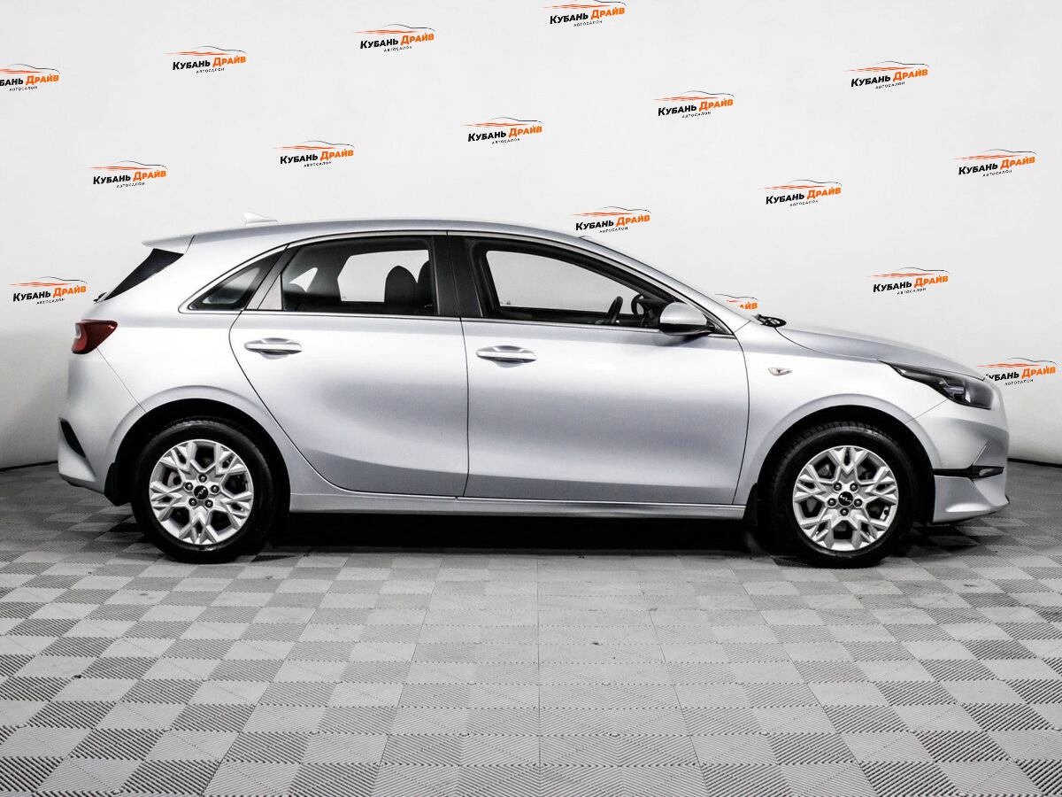 Kia Ceed 2022 года с пробегом. Фото: #3