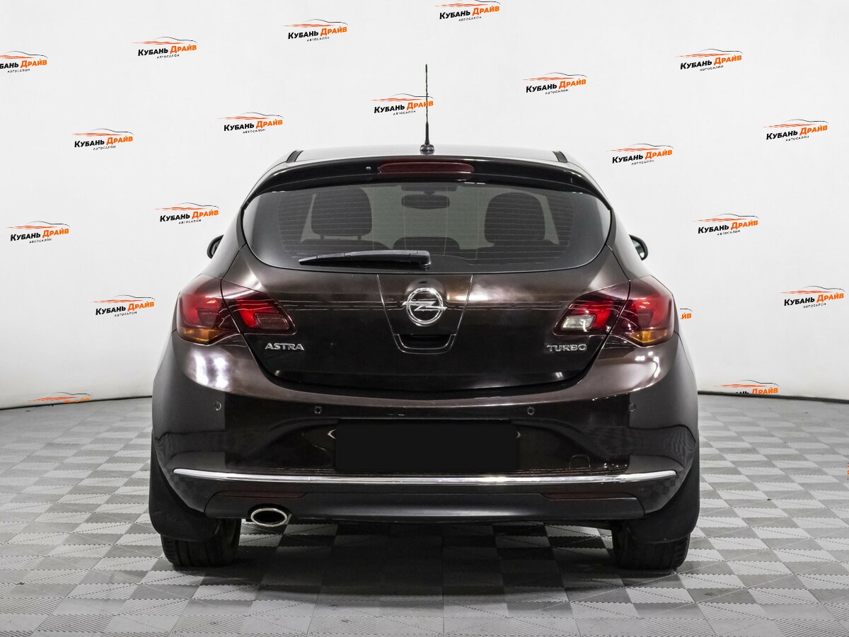 Opel Astra 2013 года с пробегом. Фото: #5