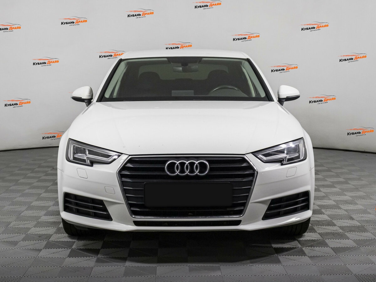 Audi A4 2018 года с пробегом. Фото: #1
