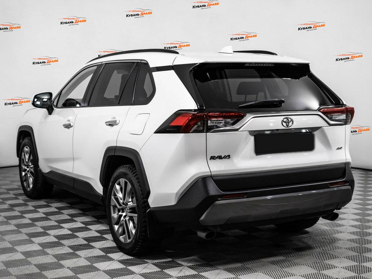 Toyota RAV4 2019 года с пробегом. Фото: #5