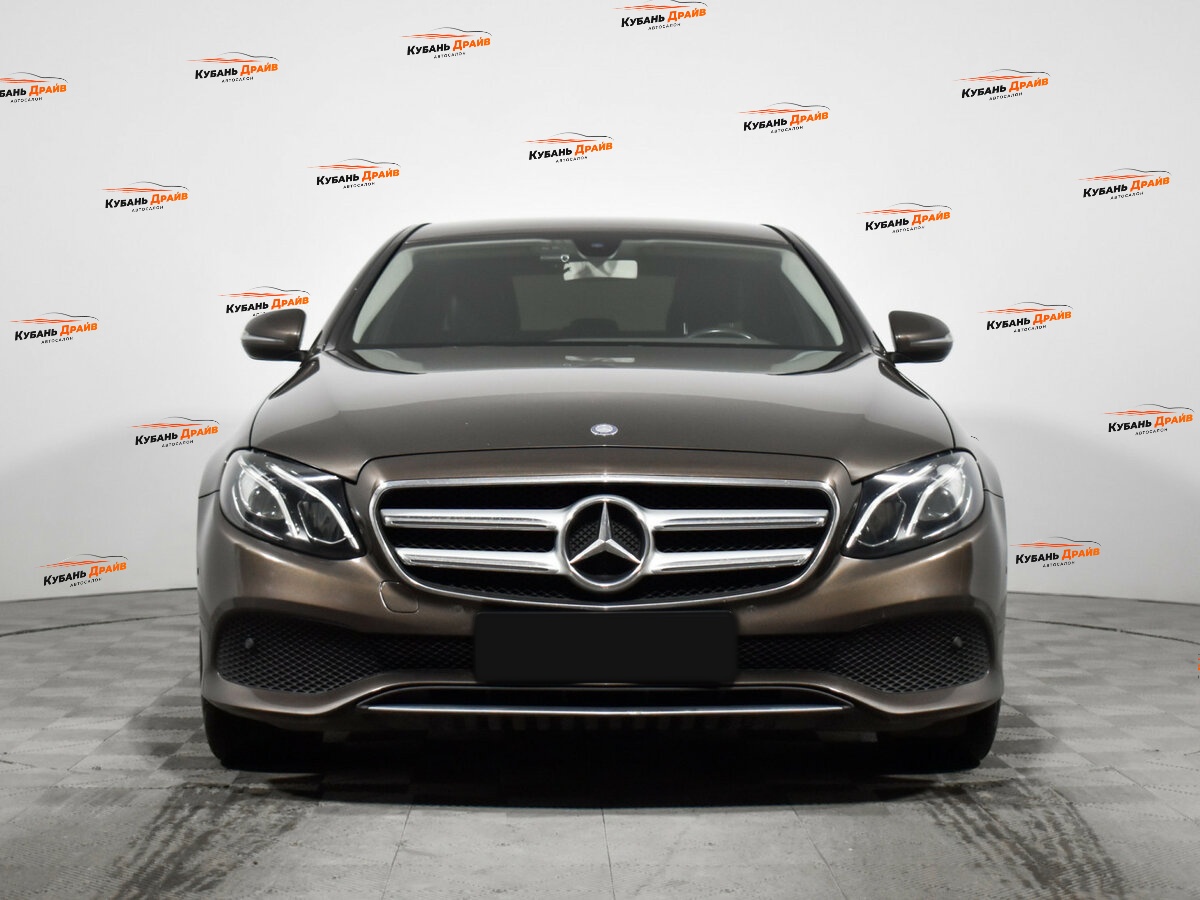 Mercedes-Benz E-Класс 2016 года с пробегом. Фото: #1