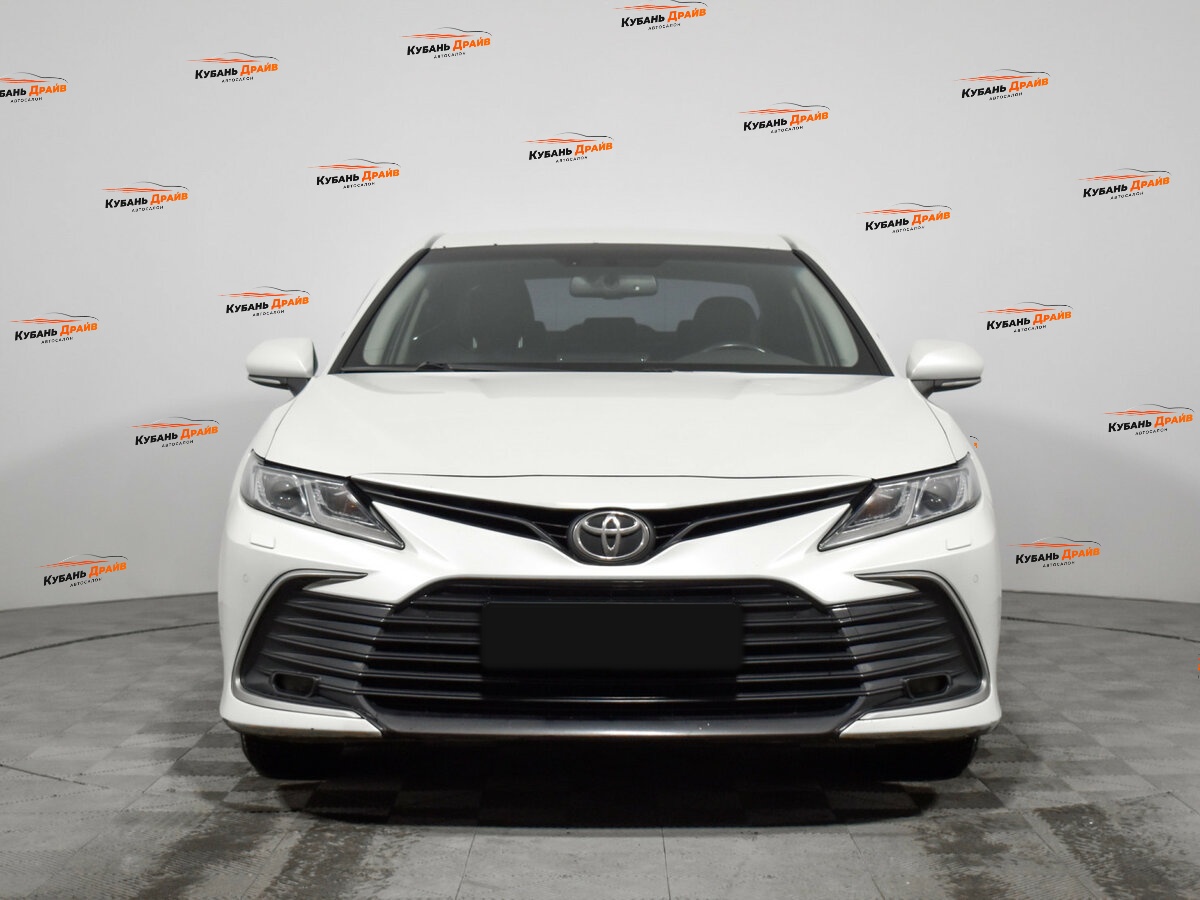 Toyota Camry 2022 года с пробегом. Фото: #1