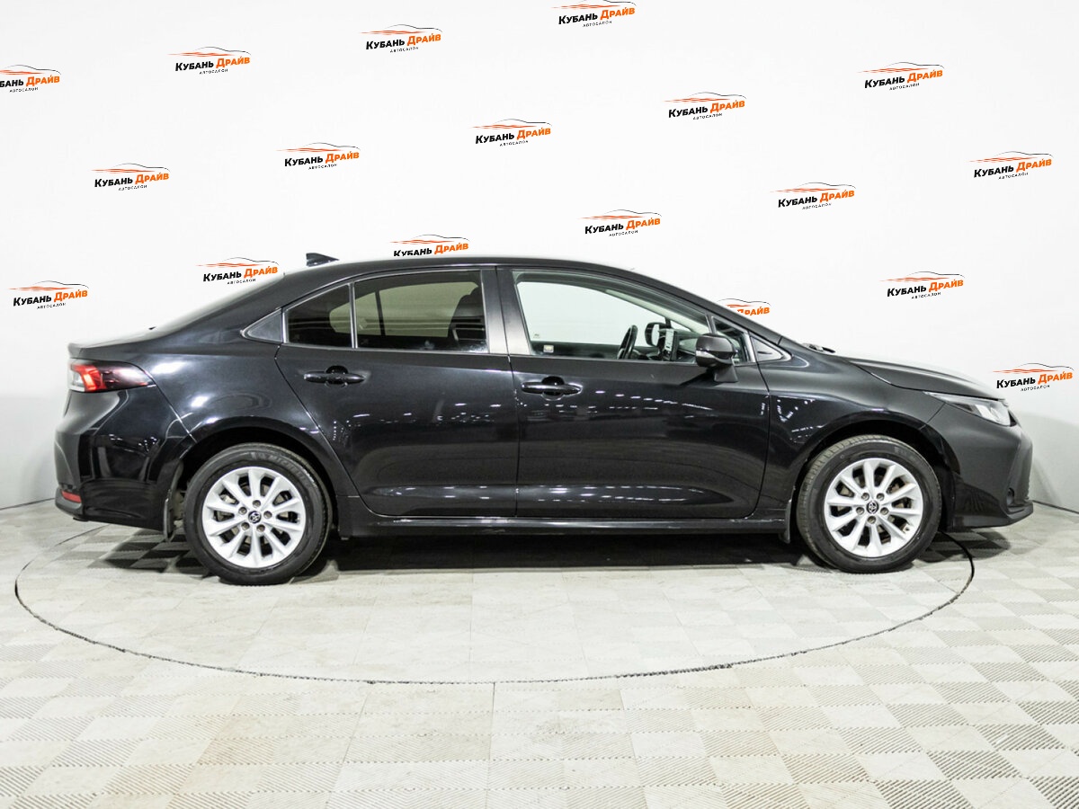 Toyota Corolla 2019 года с пробегом. Фото: #3