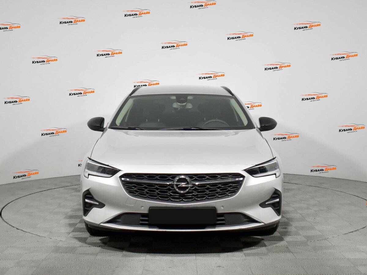 Opel Insignia 2020 года с пробегом. Фото: #1