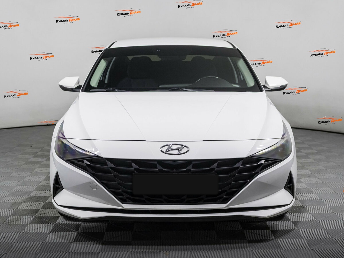 Hyundai Elantra 2021 года с пробегом. Фото: #1