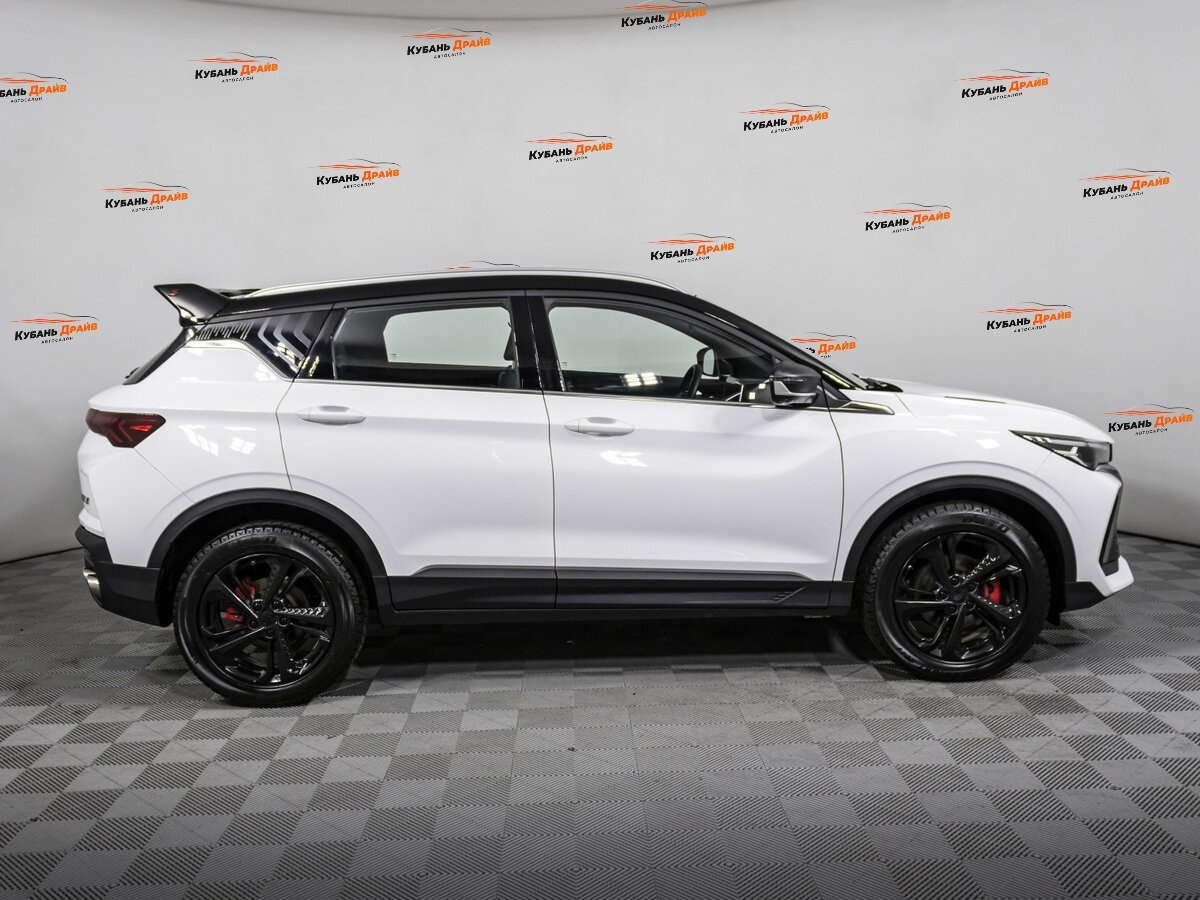 Geely Coolray 2023 года с пробегом. Фото: #3