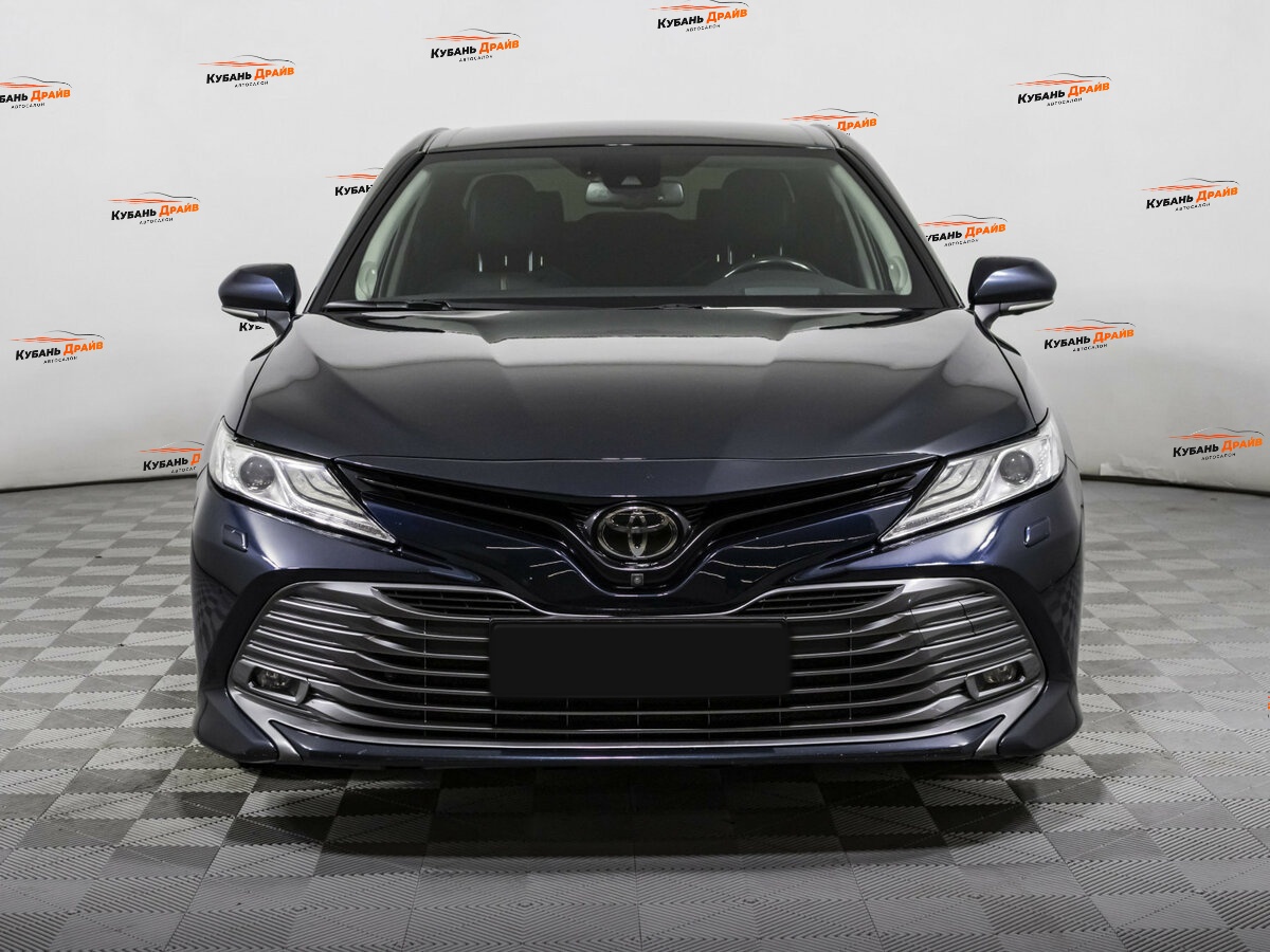 Toyota Camry 2018 года с пробегом. Фото: #1