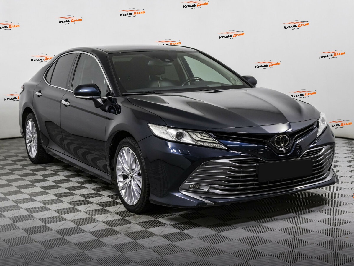 Toyota Camry 2018 года с пробегом. Фото: #2