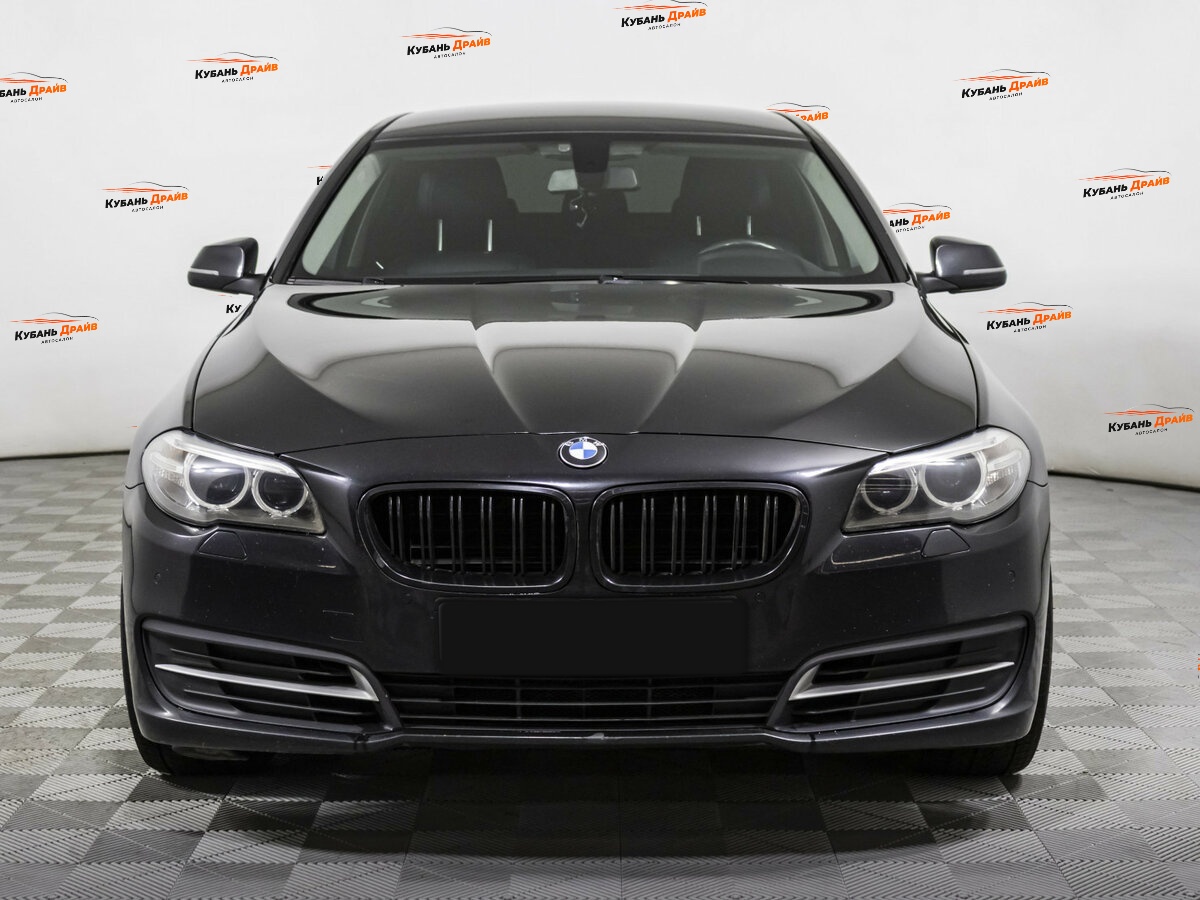 BMW 5 серии 2015 года с пробегом. Фото: #1