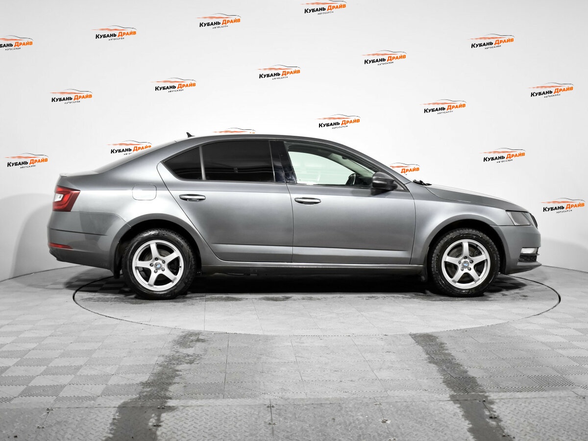 Skoda Octavia 2020 года с пробегом. Фото: #3