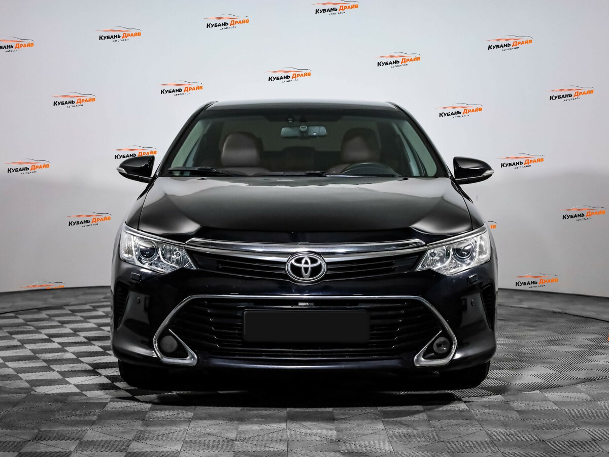 Toyota Camry 2017 года с пробегом. Фото: #1