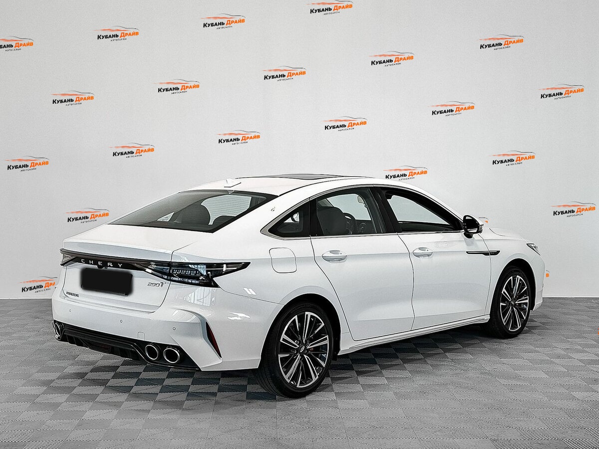 Chery Arrizo 8 2023 года с пробегом. Фото: #1