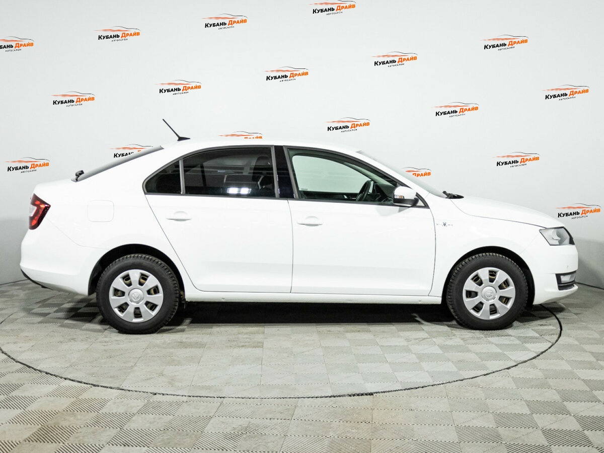 Skoda Rapid 2018 года с пробегом. Фото: #3