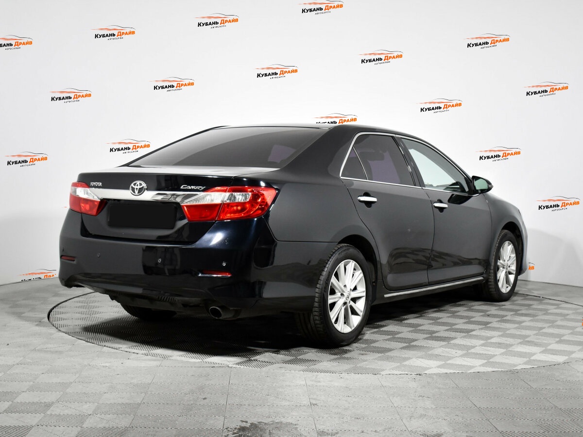 Toyota Camry 2013 года с пробегом. Фото: #3