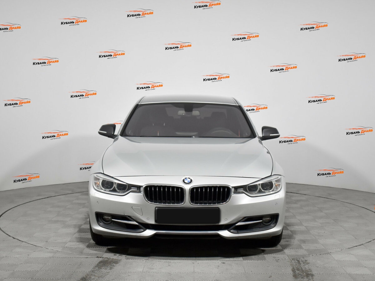 BMW 3 серии 2012 года с пробегом. Фото: #1