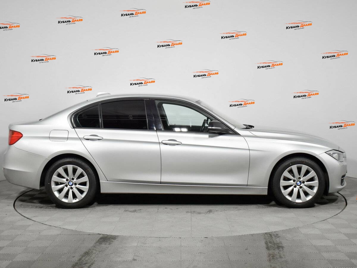 BMW 3 серии 2012 года с пробегом. Фото: #3