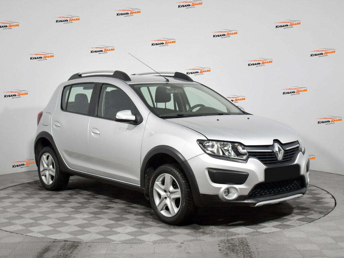 Renault Sandero 2016 года с пробегом. Фото: #2