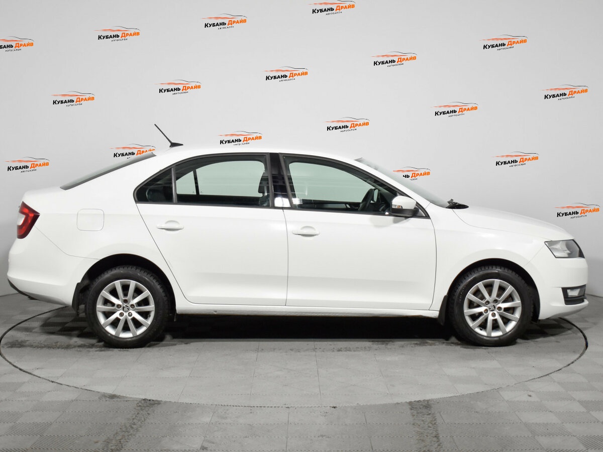 Skoda Rapid 2018 года с пробегом. Фото: #3