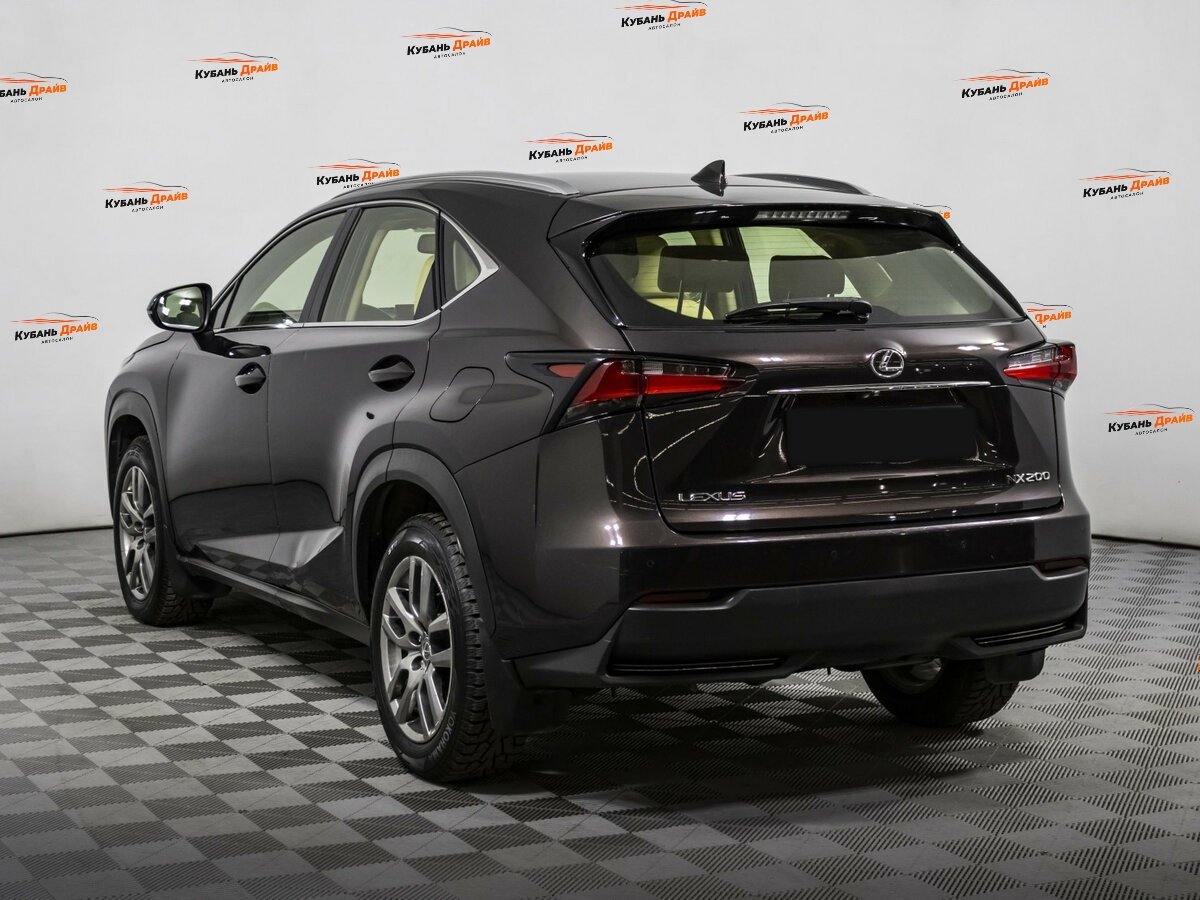 Lexus NX 2015 года с пробегом. Фото: #5