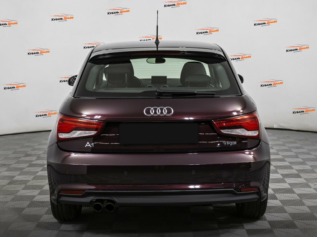 Audi A1 2015 года с пробегом. Фото: #5