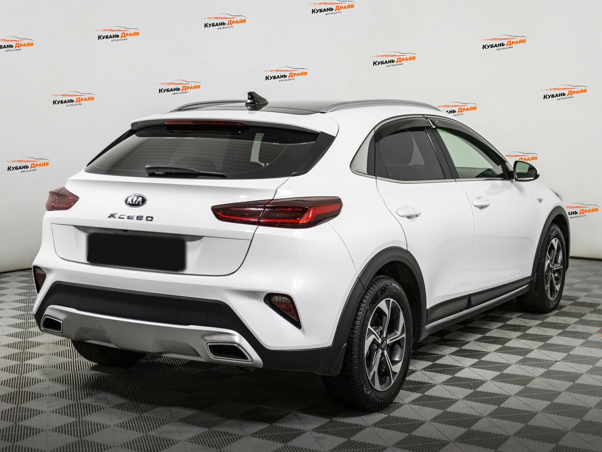 Kia XCeed 2021 года с пробегом. Фото: #4