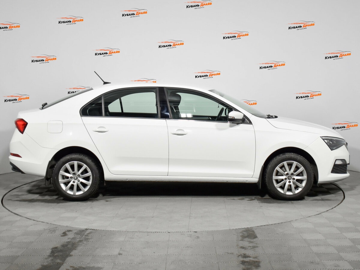 Skoda Rapid 2021 года с пробегом. Фото: #3
