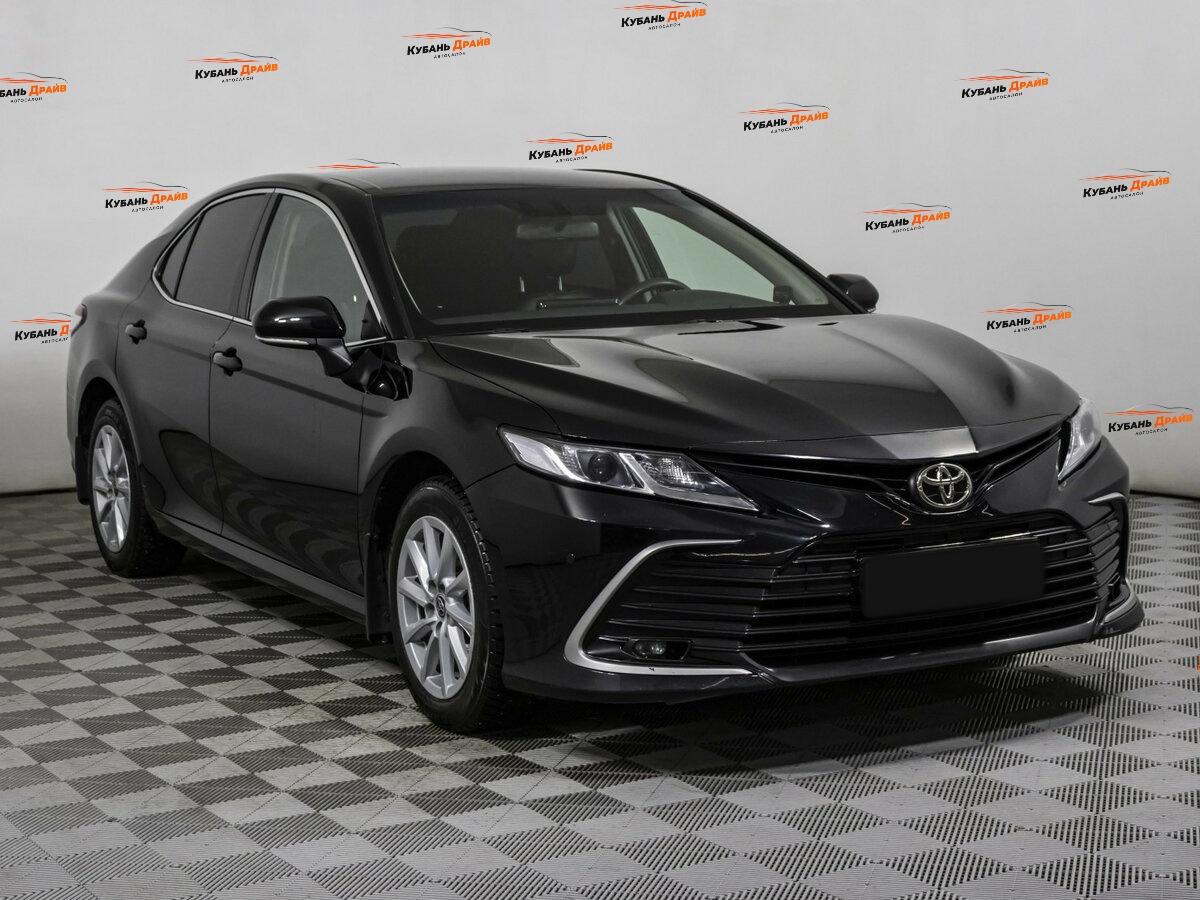 Toyota Camry 2021 года с пробегом. Фото: #2