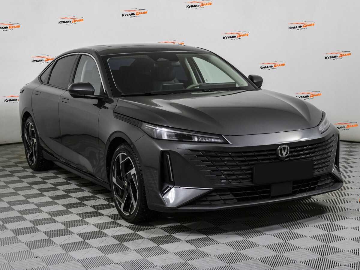 Changan Lamore 2023 года с пробегом. Фото: #2