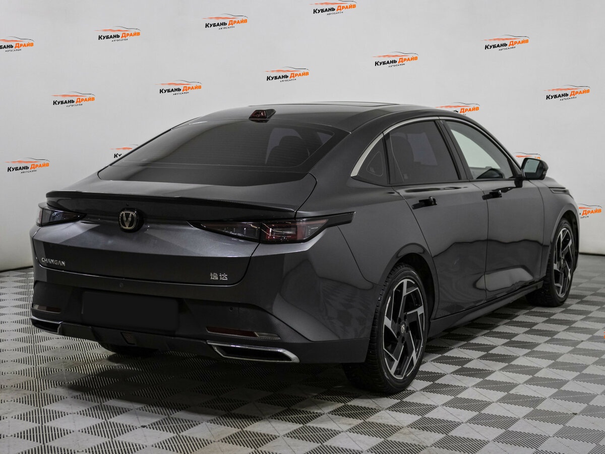 Changan Lamore 2023 года с пробегом. Фото: #3