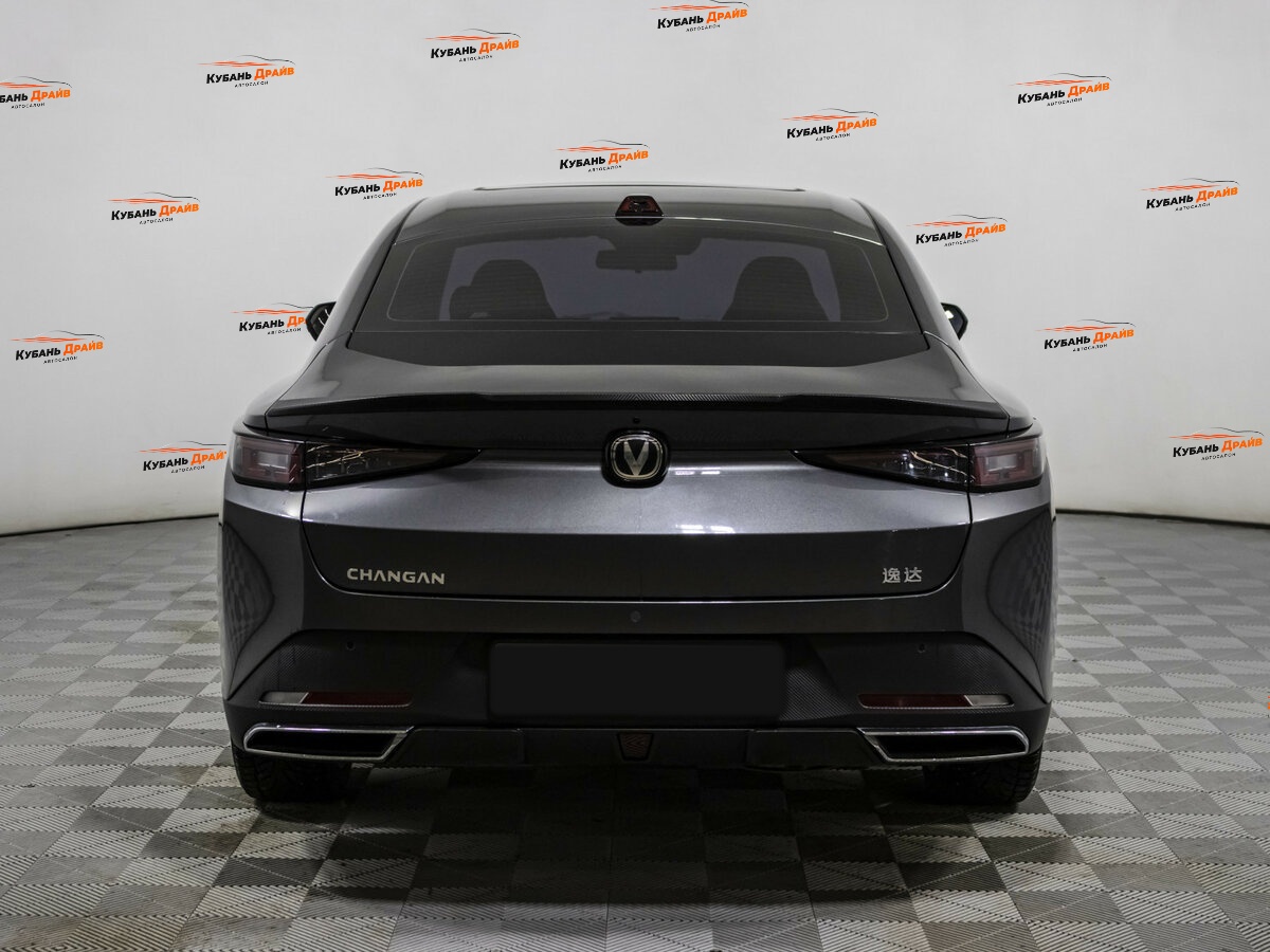 Changan Lamore 2023 года с пробегом. Фото: #4