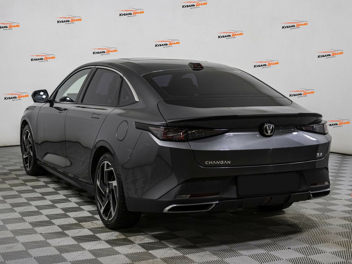 Changan Lamore 2023 года с пробегом. Фото: #5