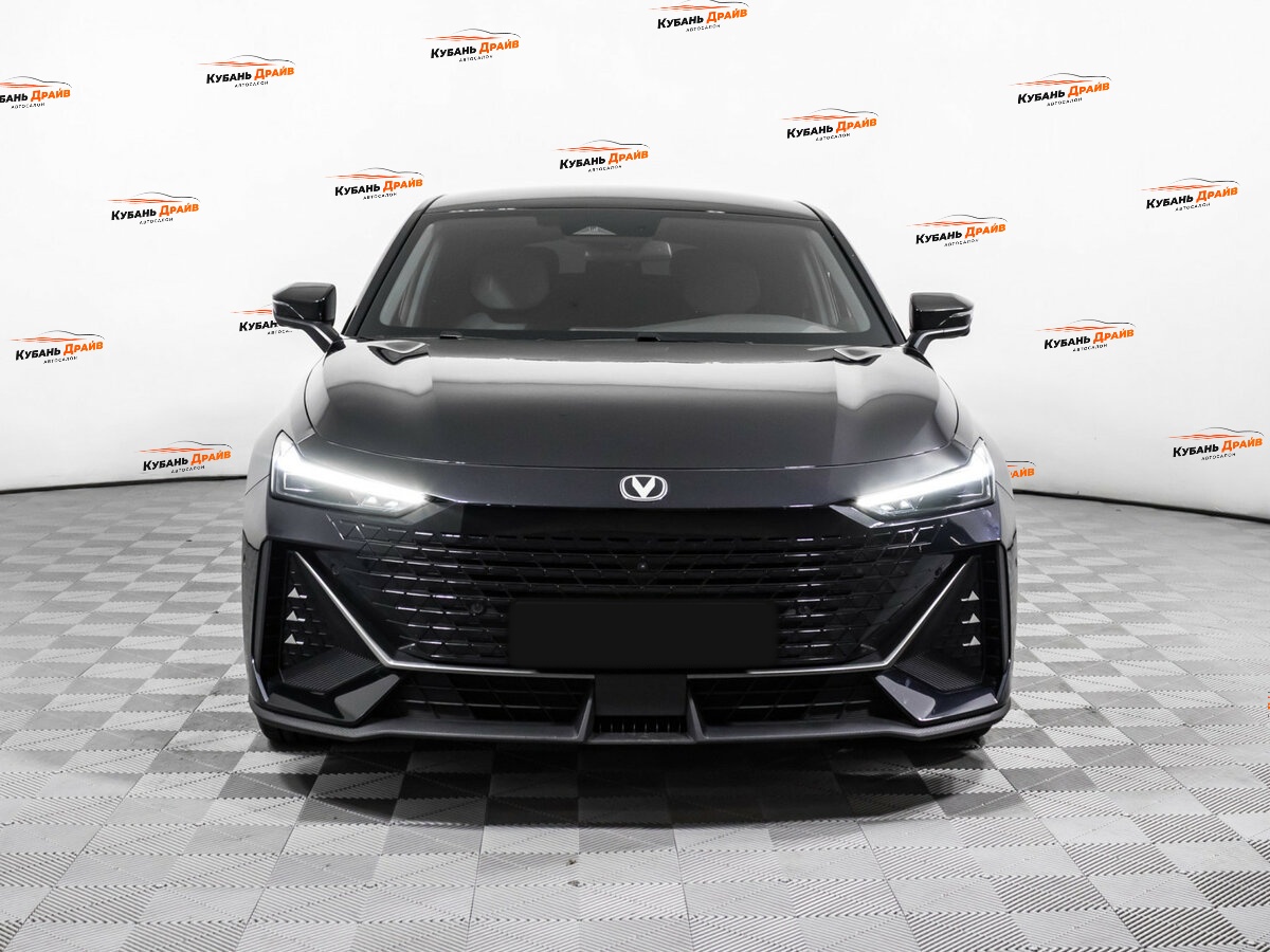 Changan UNI-V 2023 года с пробегом. Фото: #1