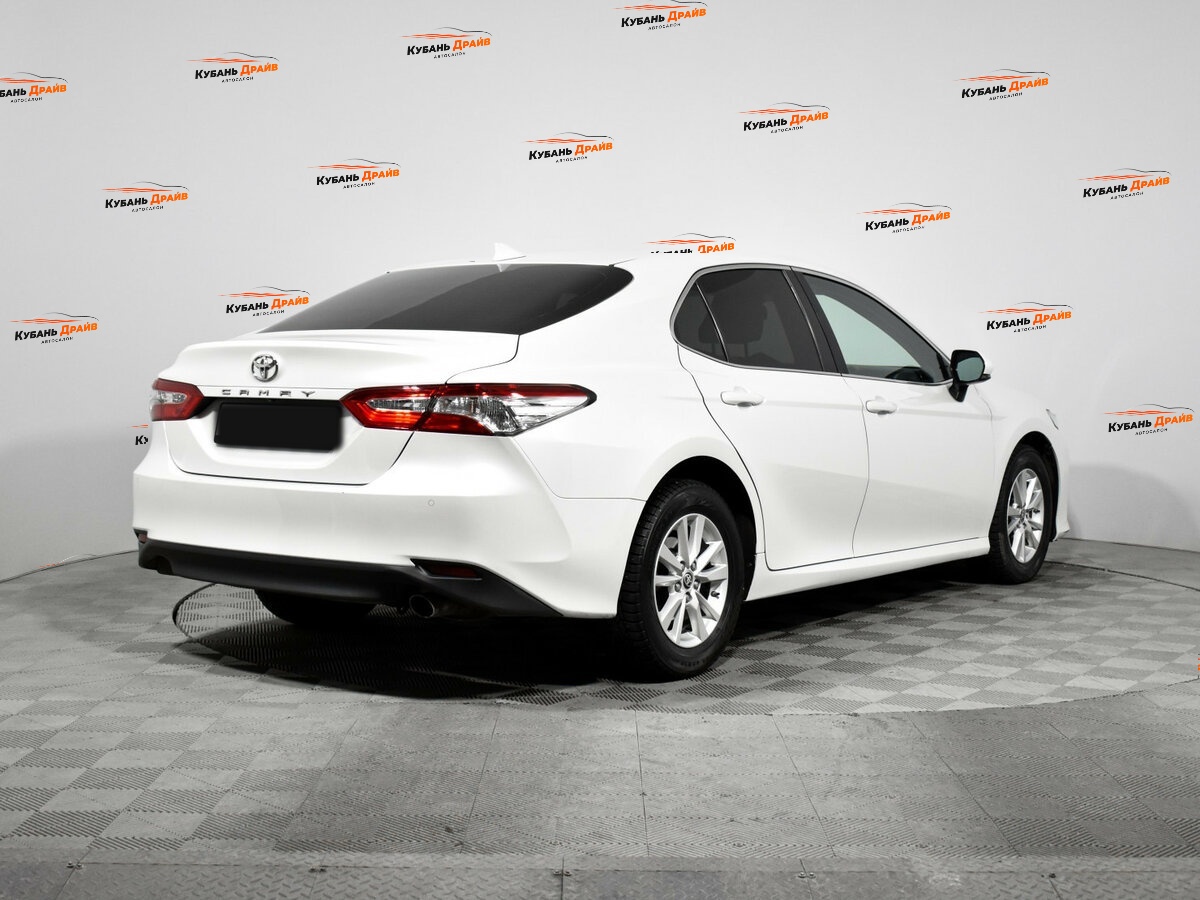 Toyota Camry 2020 года с пробегом. Фото: #3