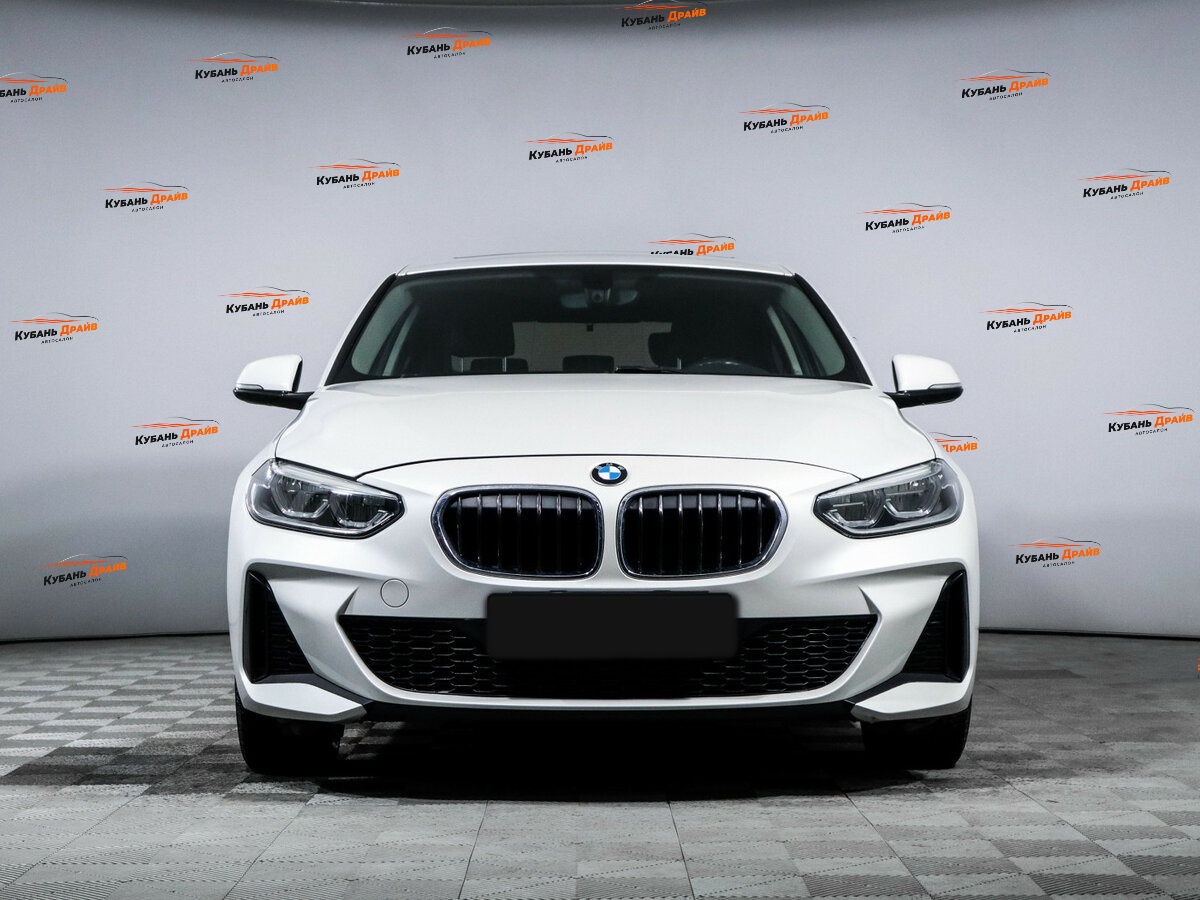 BMW 1 серии 2020 года с пробегом. Фото: #1