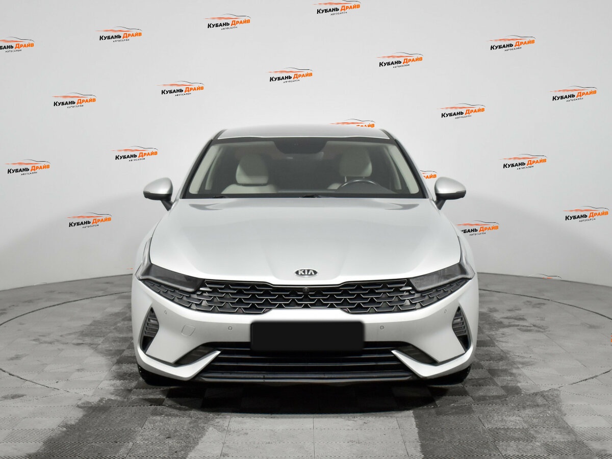 Kia K5 2021 года с пробегом. Фото: #1