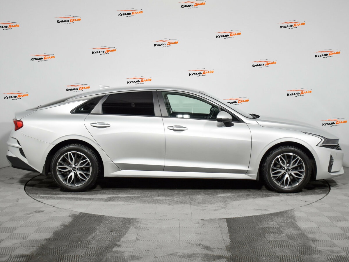 Kia K5 2021 года с пробегом. Фото: #3