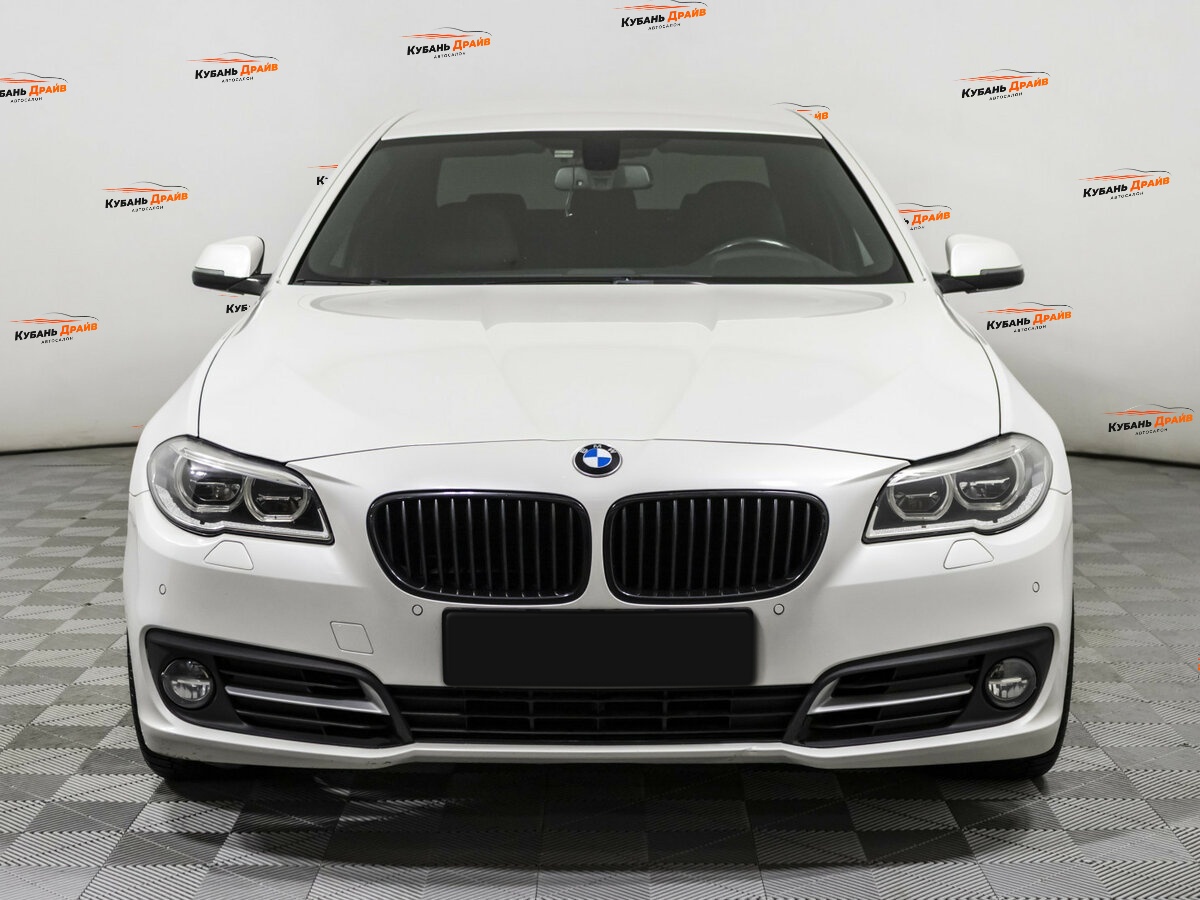 BMW 5 серии 2016 года с пробегом. Фото: #1