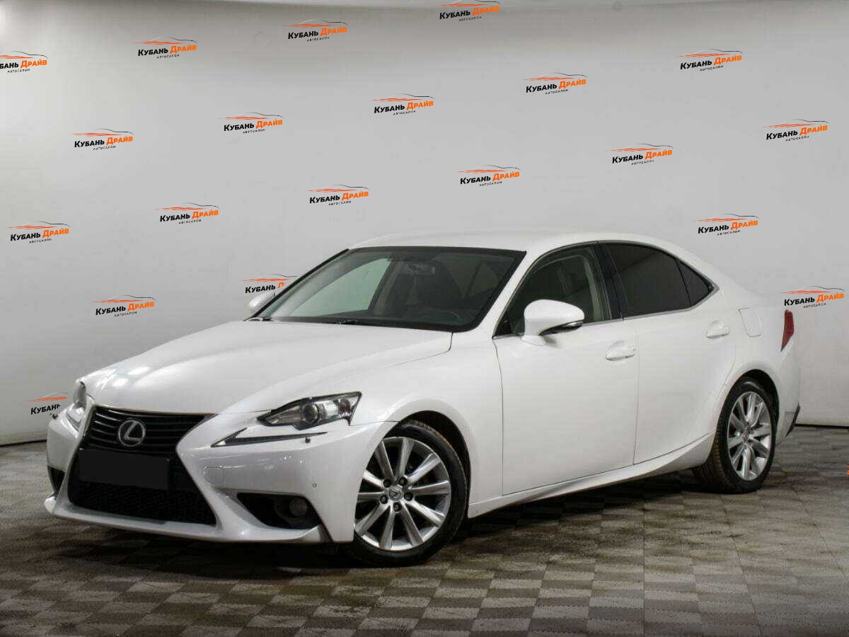 Lexus IS