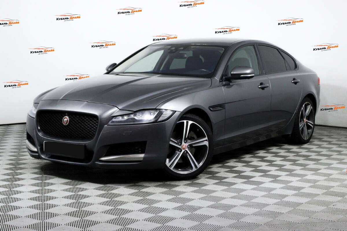 Jaguar XF