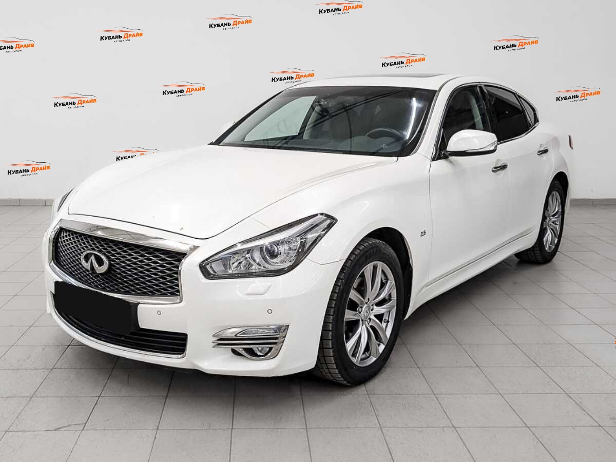 Infiniti Q70