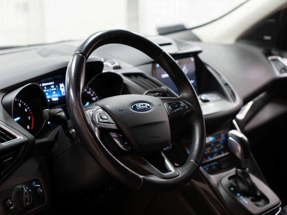 Ford Kuga 2018 года с пробегом. Фото: #4