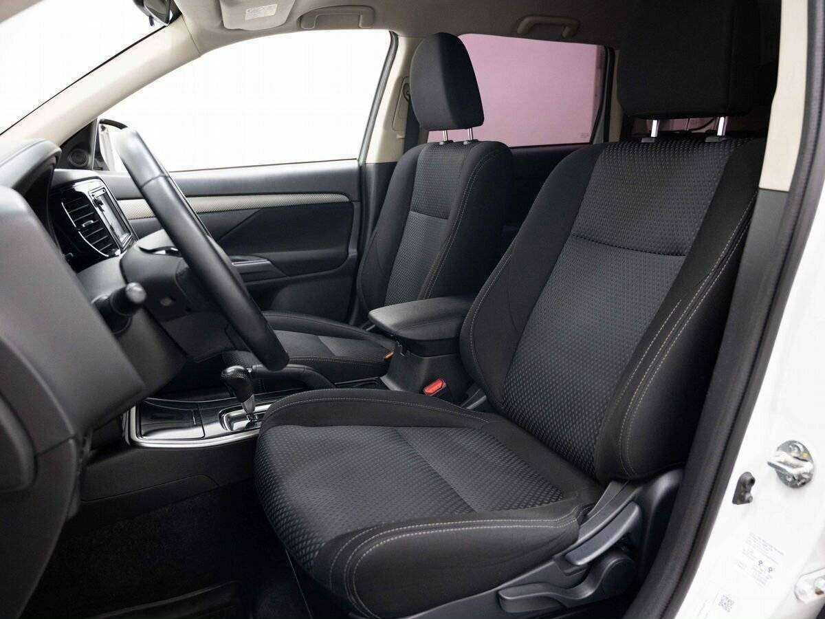 Mitsubishi Outlander 2017 года с пробегом. Фото: #7