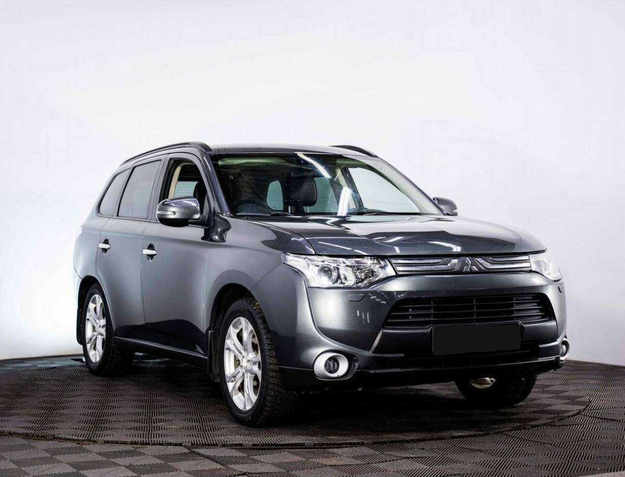 Mitsubishi Outlander 2013 года с пробегом. Фото: #2