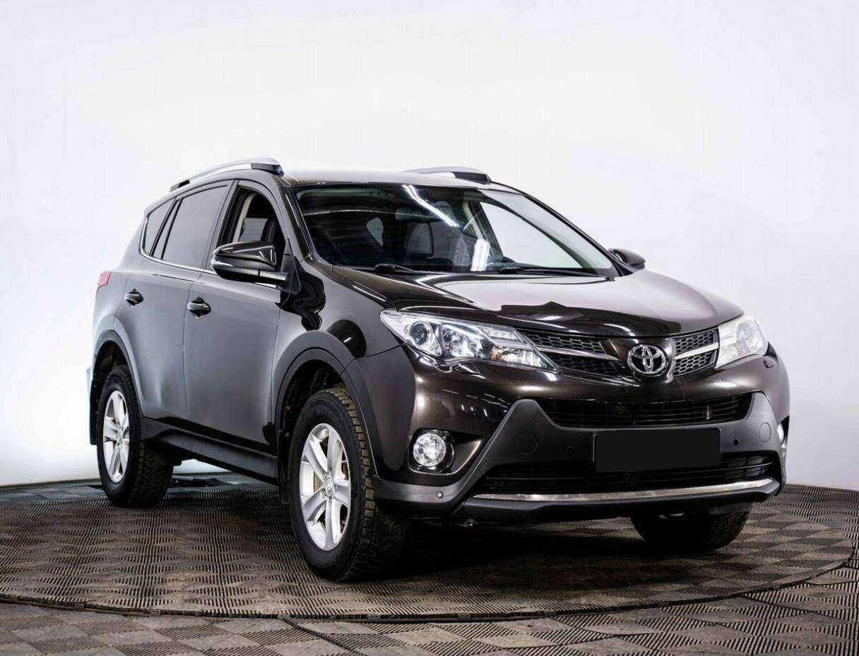 Toyota RAV4 2014 года с пробегом. Фото: #2