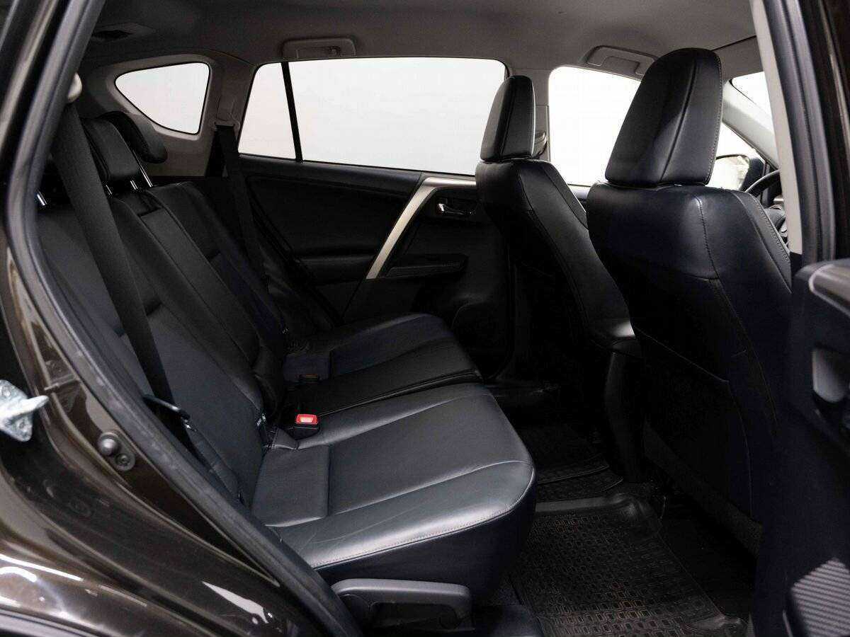Toyota RAV4 2014 года с пробегом. Фото: #9