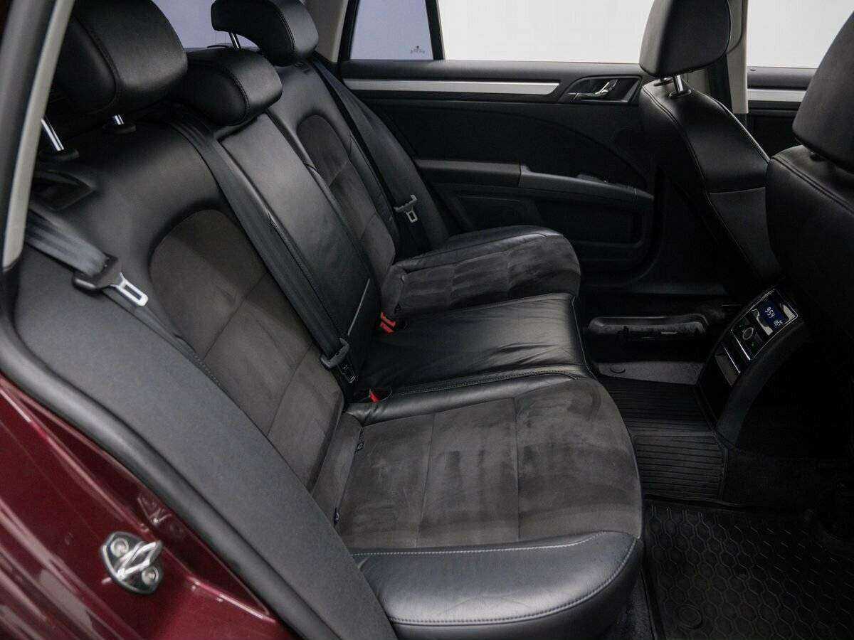 Skoda Superb 2014 года с пробегом. Фото: #8